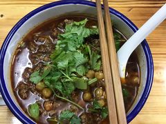 金牌杂酱面-胖胖板凳面