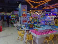 -多奇妙乐园·淘气堡·电玩·抓娃娃(海口吾悦店)