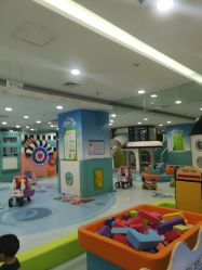 -孩子王童乐园(唐山万达广场店)