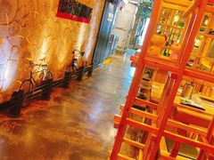大堂-河坝烧烤串城(金达莱店)