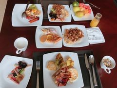 -三亚湾海居铂尔曼度假酒店