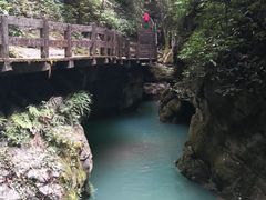 -龙水峡地缝景区