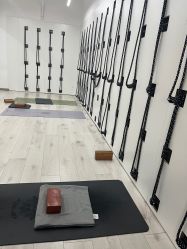 -OM瑜伽教练培训学院