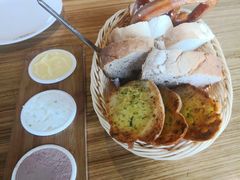 面包篮-LENBACH兰巴赫西餐啤酒坊(大连东港店)