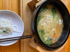 -勺子米线·云南传统小吃市集(四方街店)