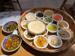 -包整·丝娃娃(一览甲秀楼风景店)