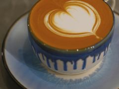 -LEO CAFE