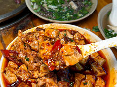 -大众跷脚牛肉馆·非遗传承单位(峨眉山店)