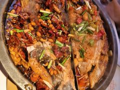 -鸣记脆皮烤鱼·海鲜烤鱼(三八广场店)
