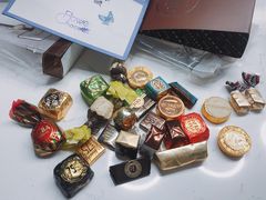 -VENCHI 闻绮(上海佛罗伦萨小镇店)