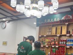 -湖南人家湘菜馆(镇江路店)