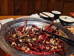 -老滇山寨•云南特色菜•地方菜•民族风情歌舞表演(金碧店)