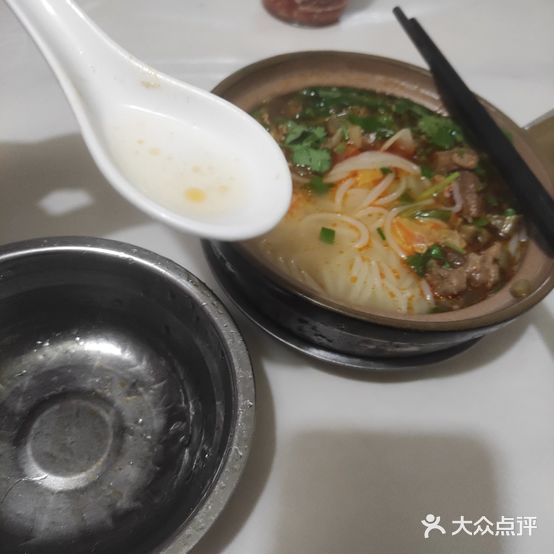 曹记砂锅米线(玉龙湾店)