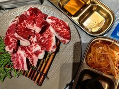 -草家酱蟹炭火烤肉店(珲春南路一店)
