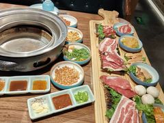 -明洞阿姨·韩式酱蟹烤肉·创意料理(三元桥店)