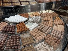 -Laderach 莱德拉(上海环贸iapm店)