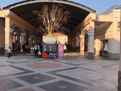 -斯普瑞斯奥特莱斯