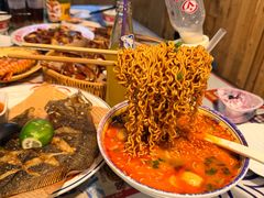 -辉记炭烧海鲜大排档·老字号(福田店)