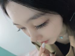 -丽心自助美甲美睫