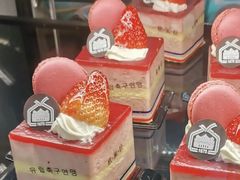 草莓慕斯方形-欧佩拉(红星路店)