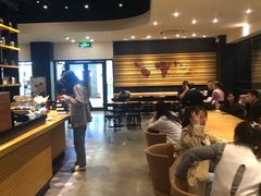 自助取餐区-星巴克(洛阳中州路王府井店)