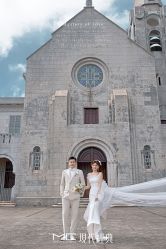 -现代经典婚纱摄影