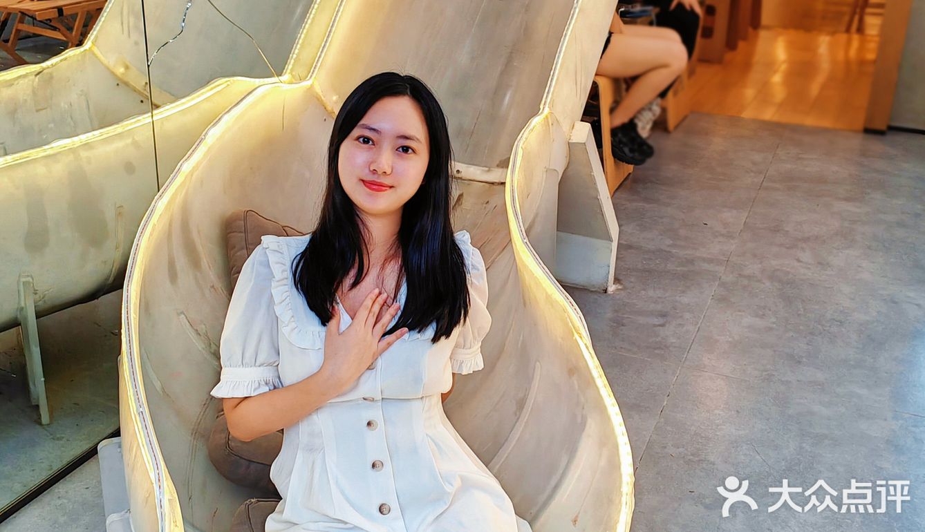 北京路探店 | ins风网红滑滑梯咖啡店☕️