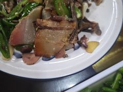 -土砂锅生态山庄·非遗砂锅雅鱼