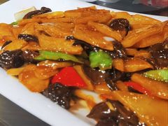小黄蘑土豆片-东北大院·东北菜(三台子店)