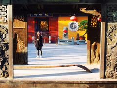 -龙华寺
