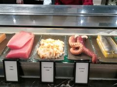 -广州万富希尔顿酒店·感趣自助餐厅·金秋蟹宴生蚝海鲜刺身