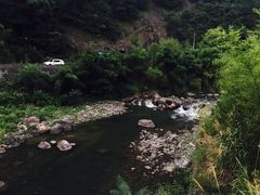 -安吉龙王山峡谷漂流