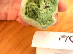 慕斯白玉卷-欧式面包坊(青岛万象城店)