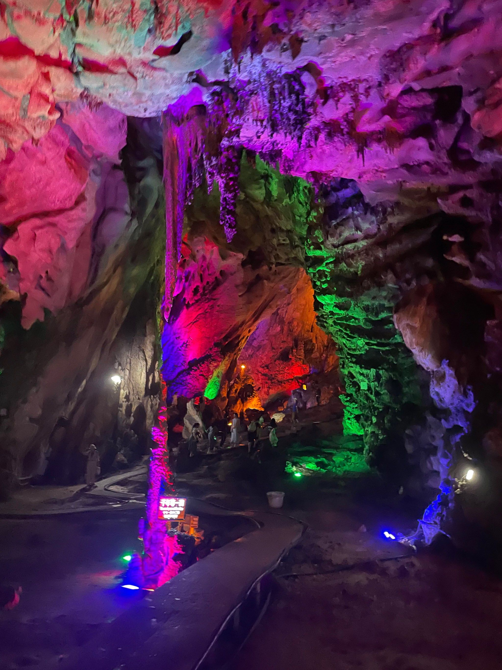 找座小城慢慢游|小七孔 天钟洞