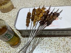 -小董哥烤串·爆汁大油边(故宫店)