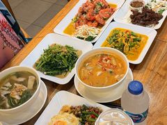-两兄弟Song Pee Nong(2号店)