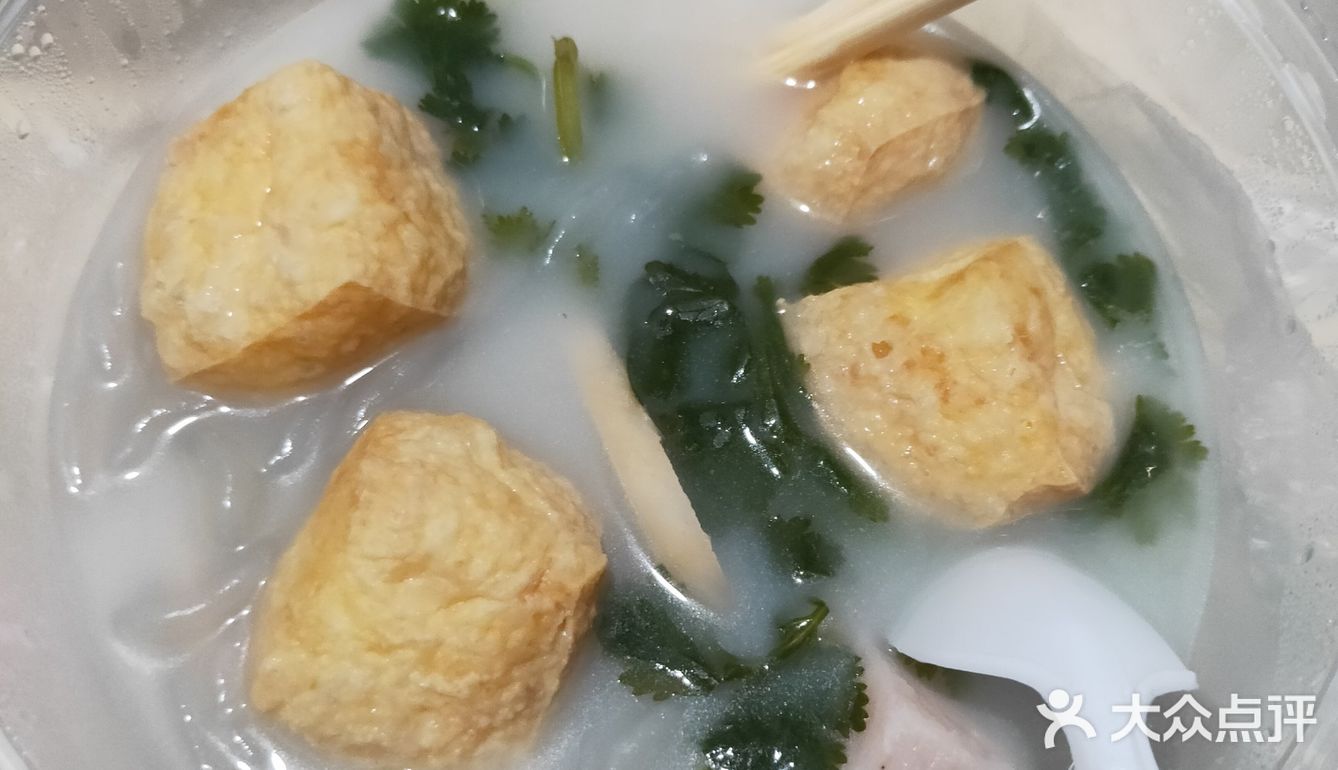 觅姐家的麻辣烫，汤鲜东西也新鲜