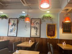 -愉肴麻辣香锅(中北镇店)