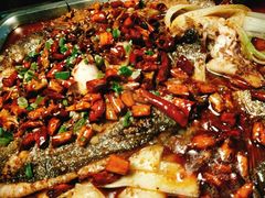 -鸣记脆皮烤鱼·海鲜烤鱼(三八广场店)