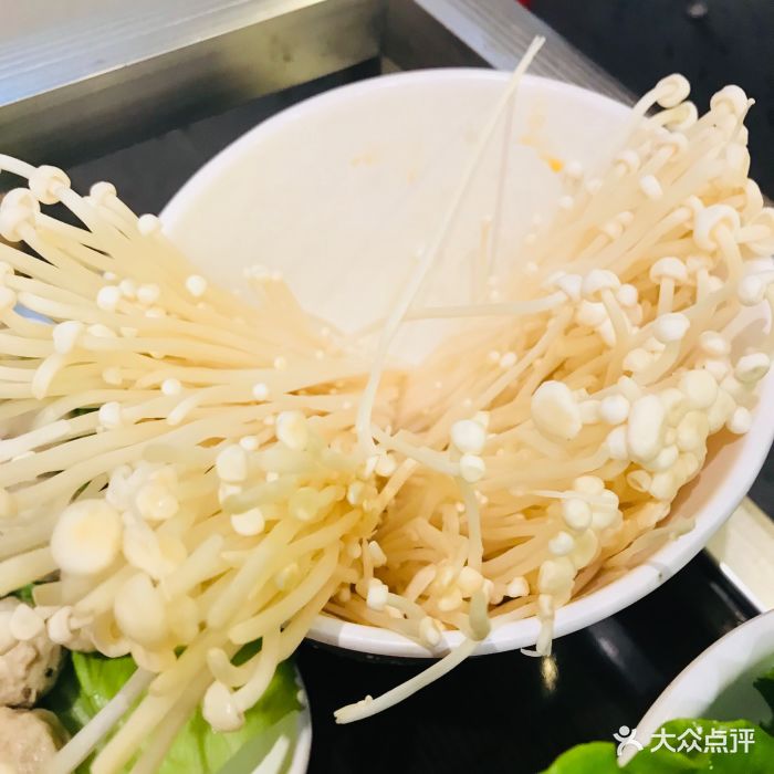 石锅鱼庄潮汕砂锅粥金针菇图片