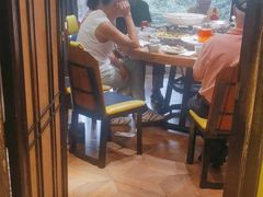 -黄泥岗·地道湖北菜(奥特莱斯店)