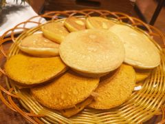 特色三拼饼-老滇山寨•云南特色菜•地方菜•民族风情歌舞表演(金碧店)