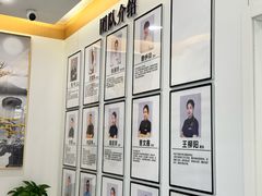 -皓齿连锁·雅贝健口腔·种植·矫正中心(虹口曲阳路店)