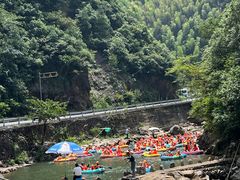 -安吉龙王山峡谷漂流