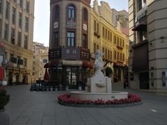-鲁邦国际风情街(麦世达韩国精品百货店)