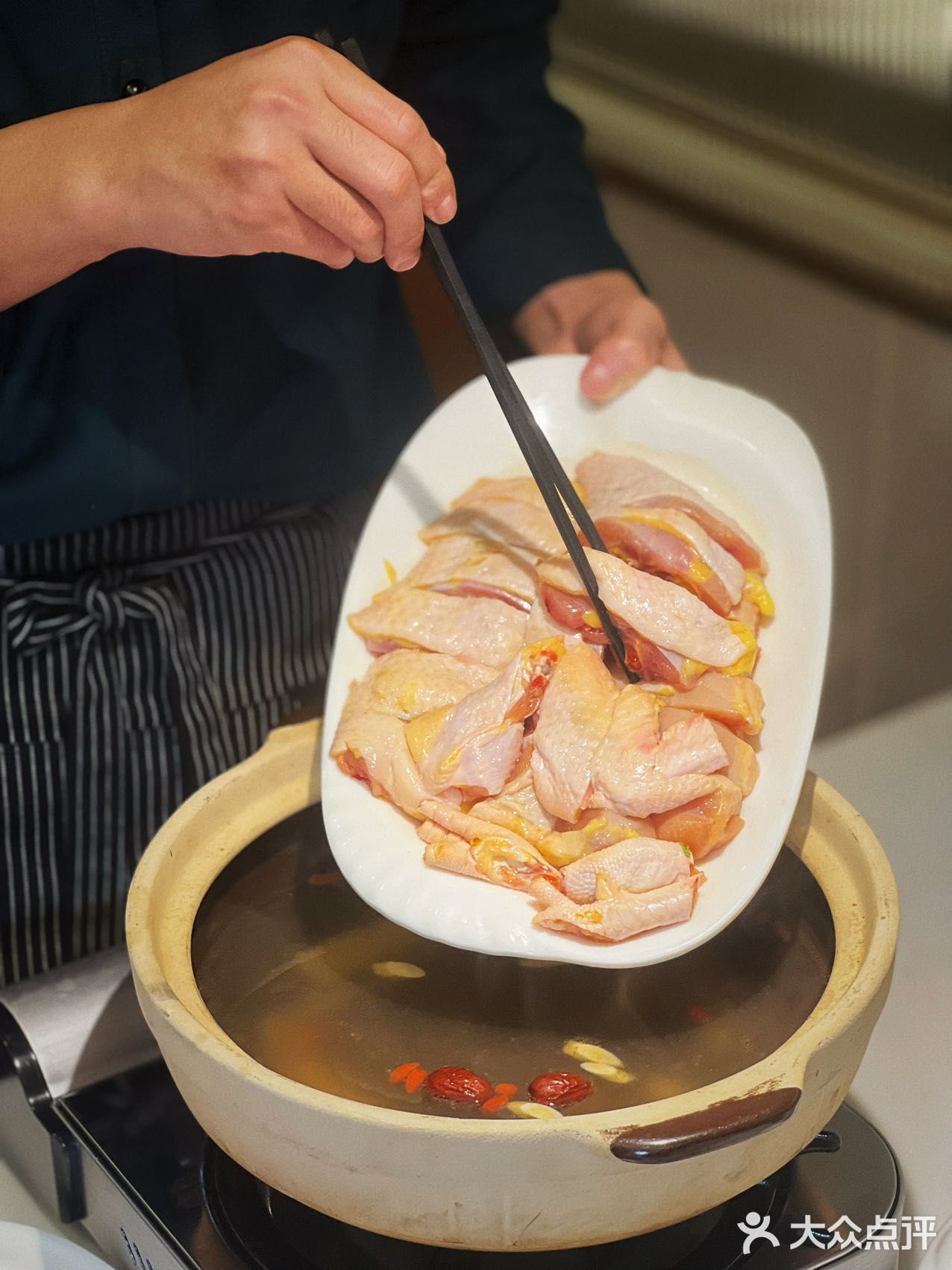 打浦桥宝藏茶餐厅，生蚝鸡煲不容错过！