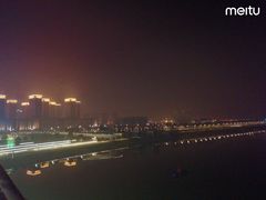 -南京眼步行桥