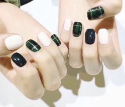 -逸日式美甲美睫工作室
