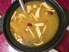 菌菇汤-心园餐厅·地道传统云南菜·三十年老店