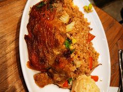 海鲜炒饭配香蒜烤鸡-玛格萝妮比萨屋(四平店)